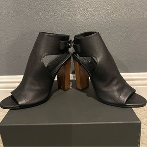 Vince - Addie, black leather wood block heal sandal size US 8